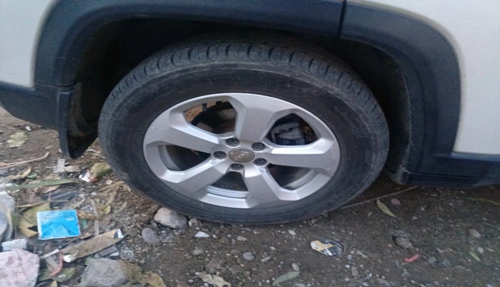 2018 Jeep Compass LONGITUDE 2.0 DIESEL, Diesel, Manual, 1,20,116 km, tyre