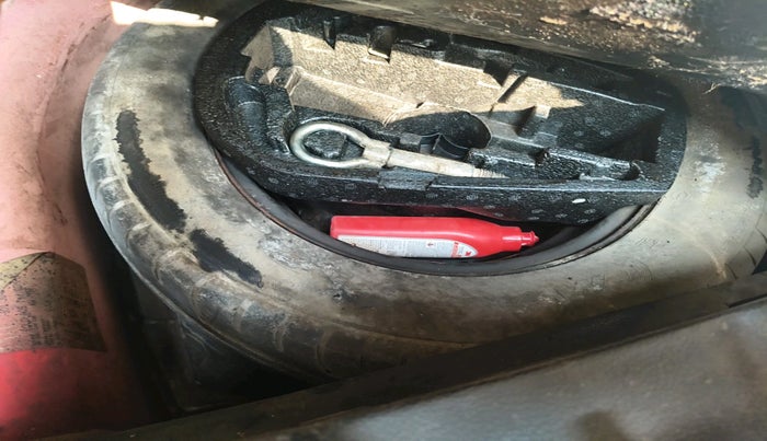 2011 Volkswagen Polo COMFORTLINE 1.2L PETROL, Petrol, Manual, 93,508 km, tyre