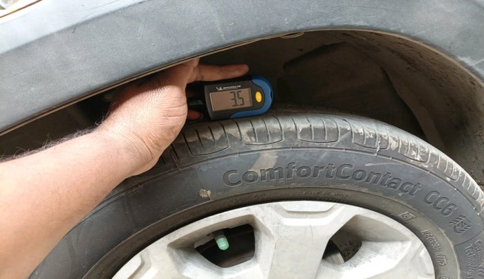 2017 Renault Kwid CLIMBER 1.0 AMT, Petrol, Automatic, 34,611 km, tyre