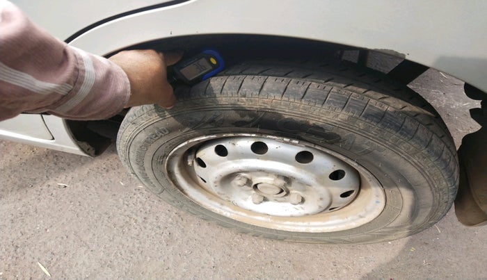 2011 Maruti Wagon R 1.0 LXI, Petrol, Manual, 14,890 km, tyre