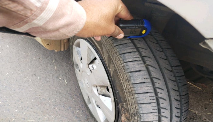 2011 Maruti Wagon R 1.0 LXI, Petrol, Manual, 14,890 km, tyre