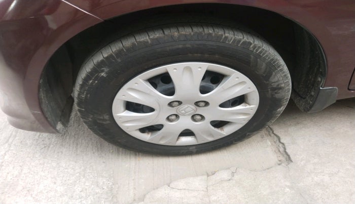 2015 Honda Amaze 1.2L I-VTEC SX, Petrol, Manual, 88,676 km, tyre