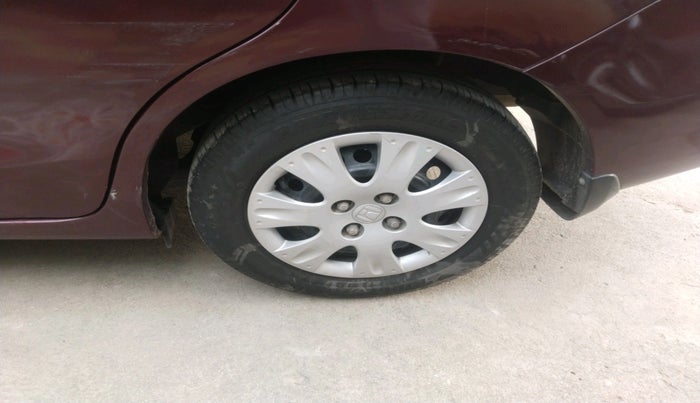 2015 Honda Amaze 1.2L I-VTEC SX, Petrol, Manual, 88,676 km, tyre