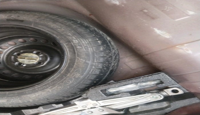 2015 Honda Amaze 1.2L I-VTEC SX, Petrol, Manual, 88,676 km, tyre