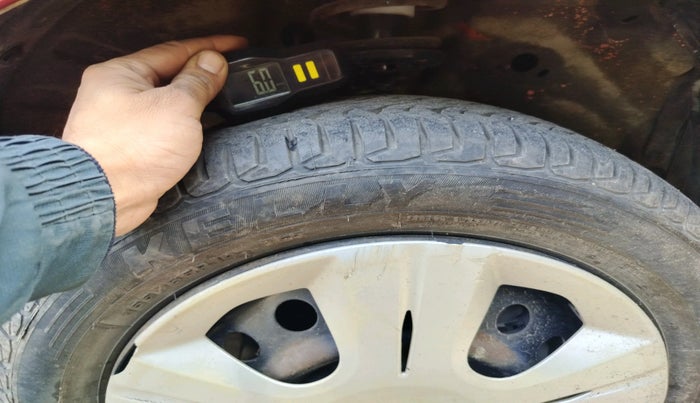 2013 Maruti Wagon R 1.0 VXI, Petrol, Manual, 53,416 km, tyre