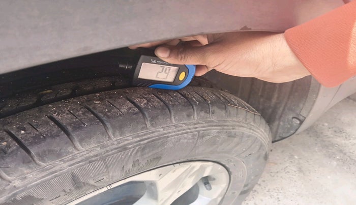 2020 KIA SELTOS HTK PLUS 1.5, Petrol, Manual, 34,663 km, tyre