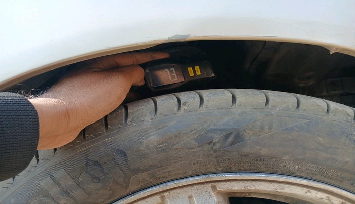 2012 Chevrolet Beat LT PETROL, Petrol, Manual, 86,768 km, tyre