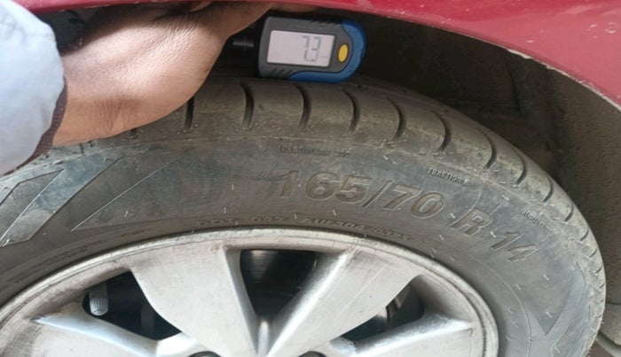 2015 Hyundai Xcent SX 1.2, Petrol, Manual, 1,12,936 km, tyre