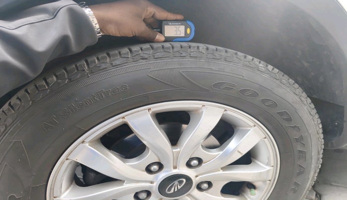 2019 Mahindra XUV500 W9 AT, Diesel, Automatic, 66,921 km, tyre