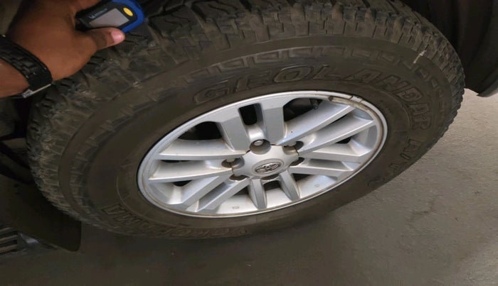 2012 Toyota Fortuner 3.0 4X2 MT, Diesel, Manual, 1,87,101 km, tyre