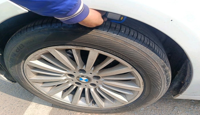 2016 BMW 3 Series 320D GT LUXURY LINE, Diesel, Automatic, 1,55,692 km, tyre