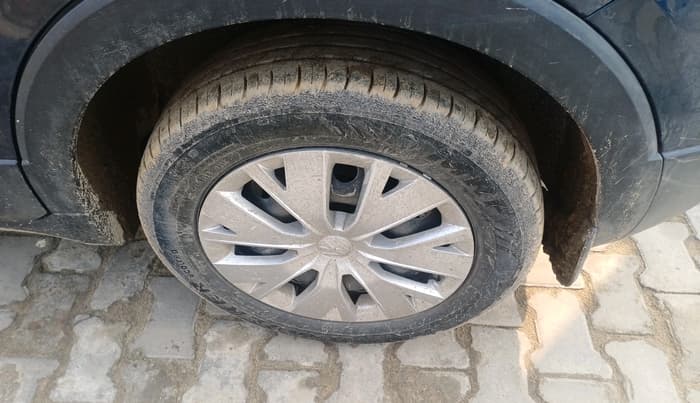 2024 Volkswagen TAIGUN COMFORTLINE 1.0 TSI MT, Petrol, Manual, 13,208 km, tyre