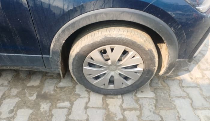 2024 Volkswagen TAIGUN COMFORTLINE 1.0 TSI MT, Petrol, Manual, 13,208 km, tyre
