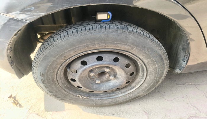 2017 Maruti Swift VXI O, Petrol, Manual, 63,072 km, tyre