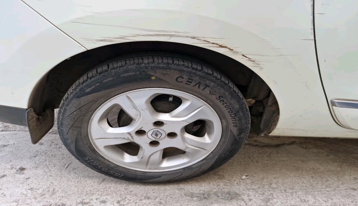 2016 Renault Lodgy 110 PS RXZ 8 STR, Diesel, Manual, 1,41,683 km, tyre