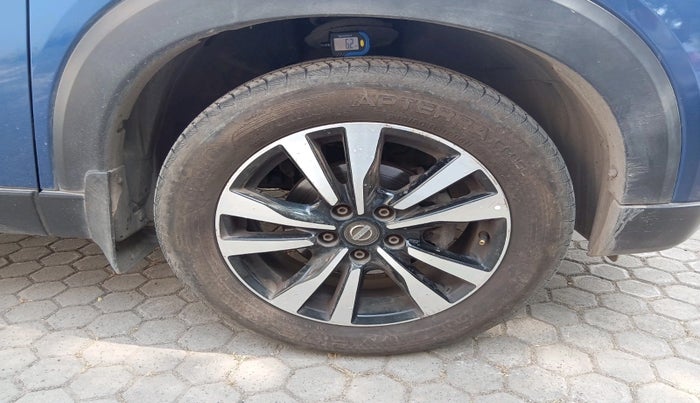 2021 Nissan Kicks XV TURBO 1.3, Petrol, Manual, 34,568 km, tyre