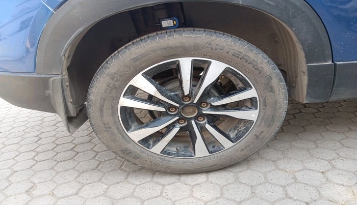 2021 Nissan Kicks XV TURBO 1.3, Petrol, Manual, 34,568 km, tyre