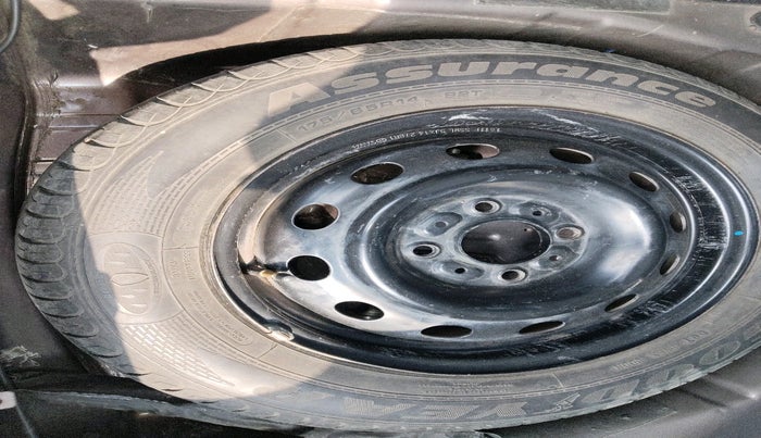 2016 Tata Tiago XZ PETROL, Petrol, Manual, 54,457 km, tyre