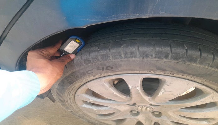 2017 Maruti Baleno ZETA PETROL 1.2, Petrol, Manual, 52,256 km, tyre