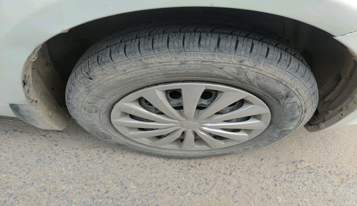 2015 Maruti Swift Dzire VDI, Diesel, Manual, 53,243 km, tyre