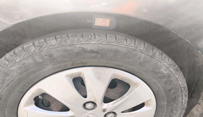 2011 Hyundai i10 SPORTZ 1.2, Petrol, Manual, 1,10,097 km, tyre