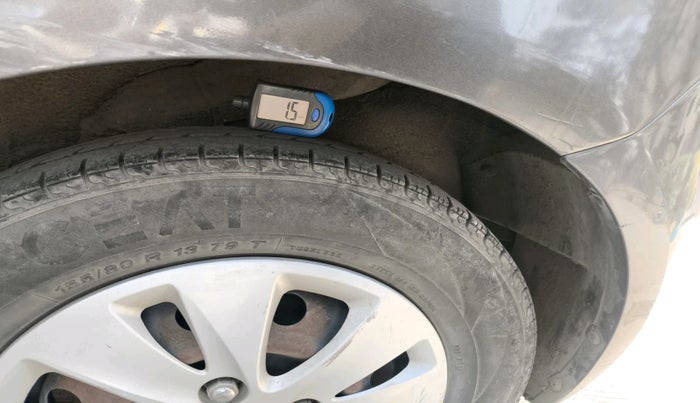 2011 Hyundai i10 SPORTZ 1.2, Petrol, Manual, 1,10,097 km, tyre