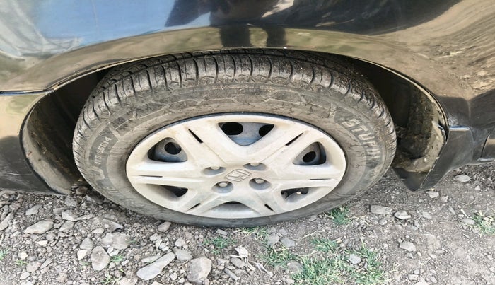 2006 Honda City 1.5L GXI, Petrol, Manual, 1,47,412 km, tyre