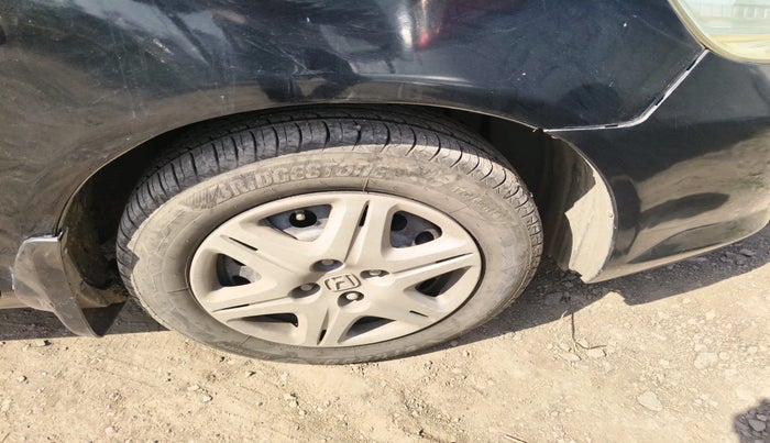 2006 Honda City 1.5L GXI, Petrol, Manual, 1,47,412 km, tyre