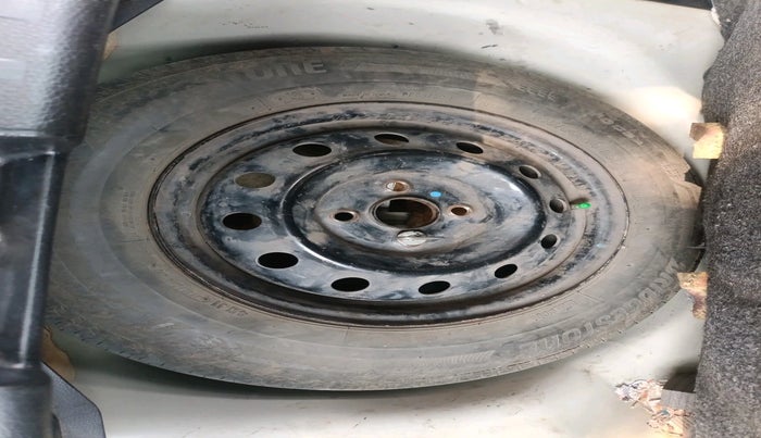 2013 Maruti Swift VDI, Diesel, Manual, 90,562 km, tyre