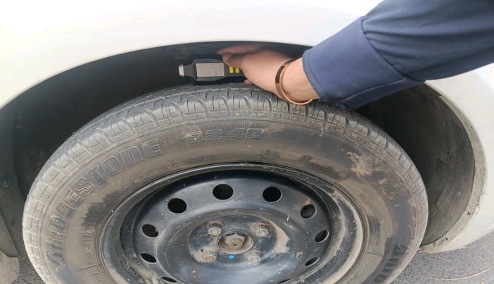 2013 Maruti Swift VDI, Diesel, Manual, 90,562 km, tyre