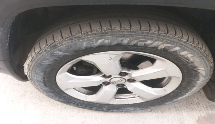 2017 Jeep Compass LIMITED 1.4 PETROL AT, Petrol, Automatic, 1,34,446 km, tyre