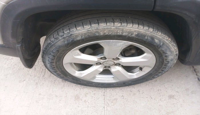 2017 Jeep Compass LIMITED 1.4 PETROL AT, Petrol, Automatic, 1,34,446 km, tyre