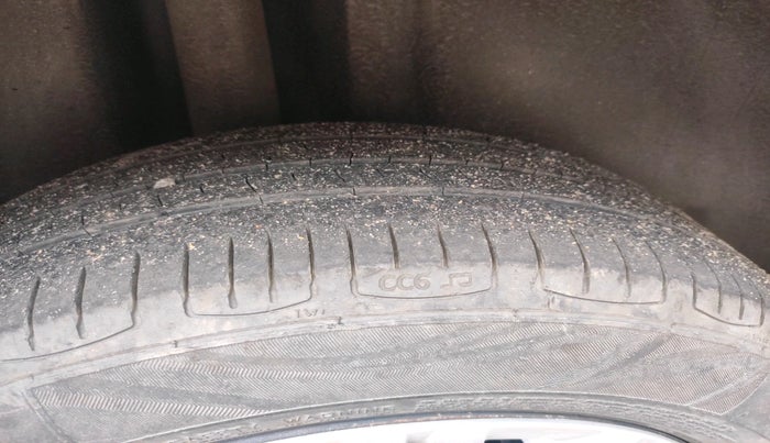 2018 Volkswagen Polo COMFORTLINE 1.0L MPI, Petrol, Manual, 81,157 km, tyre