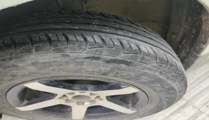 2015 Maruti Swift VDI, Diesel, Manual, 95,183 km, tyre