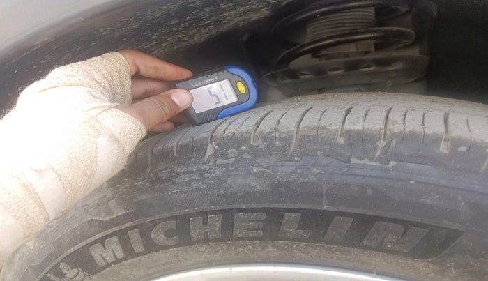 2018 Landrover DISCOVERY SPORT HSE, Diesel, Automatic, 1,03,107 km, tyre