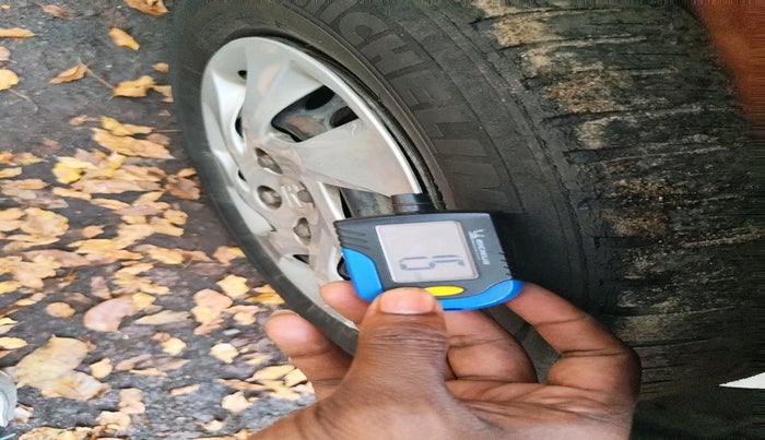 2014 Honda Amaze 1.5L I-DTEC SX, Diesel, Manual, 1,39,821 km, tyre