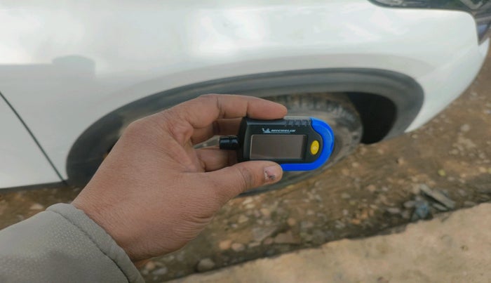 2021 KIA SELTOS HTK PLUS 1.5, Petrol, Manual, 60,809 km, tyre