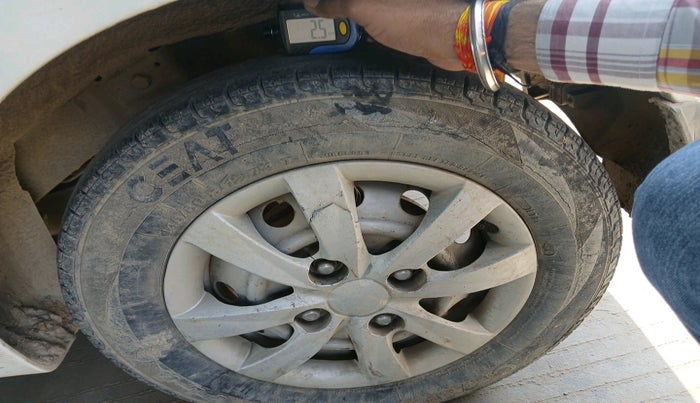 2012 Hyundai Eon ERA, Petrol, Manual, 40,670 km, tyre