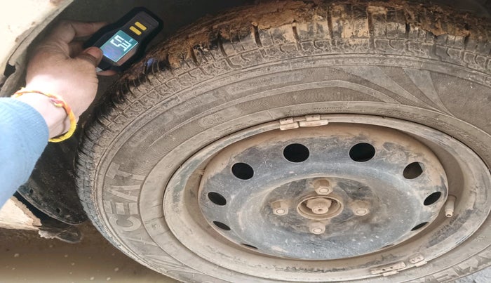 2018 Maruti Dzire VXI, Petrol, Manual, 76,991 km, tyre