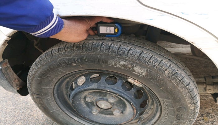 2017 Maruti Alto 800 LXI, Petrol, Manual, 57,139 km, tyre