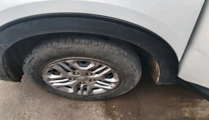 2022 KIA CARENS PRESTIGE 1.5 PETROL 7 STR, Petrol, Manual, 48,415 km, tyre