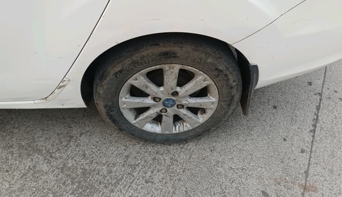 2011 Ford Fiesta TITANIUM DIESEL, Diesel, Manual, 2,10,000 km, tyre