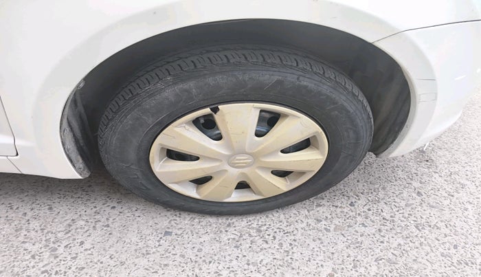 2011 Maruti Swift Dzire VXI, Petrol, Manual, 1,05,033 km, tyre