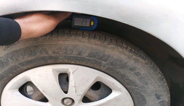 2013 Hyundai i10 MAGNA 1.1, Petrol, Manual, 90,179 km, tyre