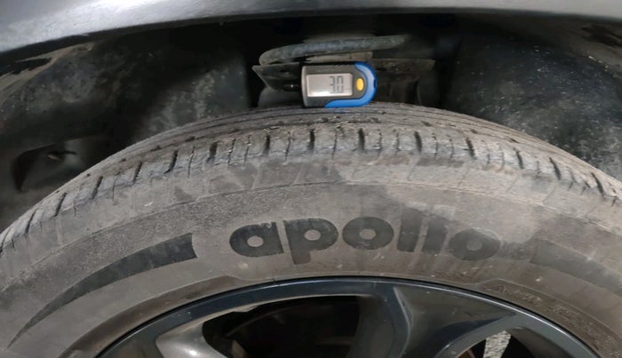 2020 Tata Harrier XZ 2.0L DARK EDITION, Diesel, Manual, 83,101 km, tyre