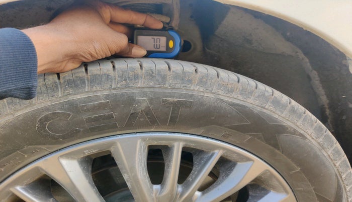 2021 Maruti Ertiga VXI CNG, Petrol, Manual, 80,842 km, tyre