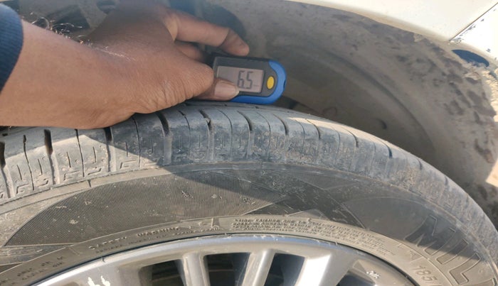 2021 Maruti Ertiga VXI CNG, Petrol, Manual, 80,842 km, tyre