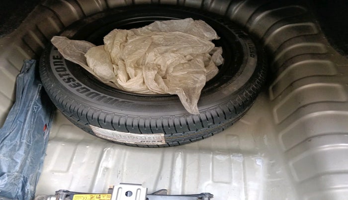 2012 Nissan Sunny XV DIESEL, Diesel, Manual, 70,135 km, tyre