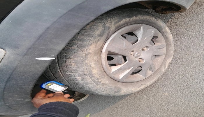 2020 Renault Kwid RXT 1.0 AMT (O), Petrol, Automatic, 35,329 km, tyre