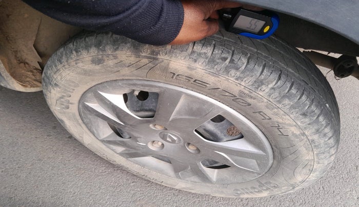 2020 Renault Kwid RXT 1.0 AMT (O), Petrol, Automatic, 35,329 km, tyre